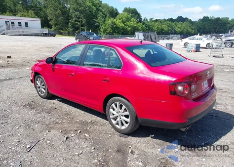 2010 Volkswagen Jetta Limited Edition z USA, uszkodzony, nr VIN 3VWRZ7AJ2AM146859